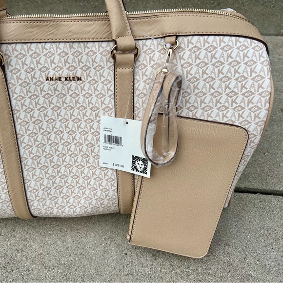 Anne Klein Oatmilk AK Cube Logo Women Duffle Bags. New with tags. - Picture 3 of 8